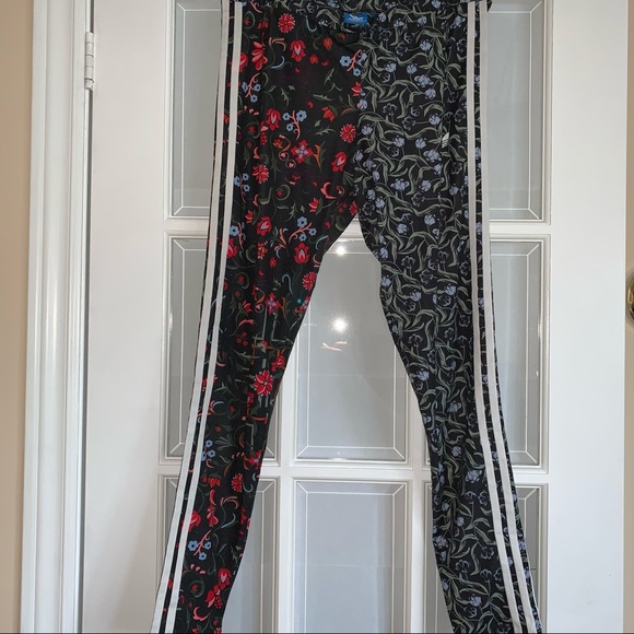 💙 Rare Adidas originals leggings 💙 - Picture 3 of 4